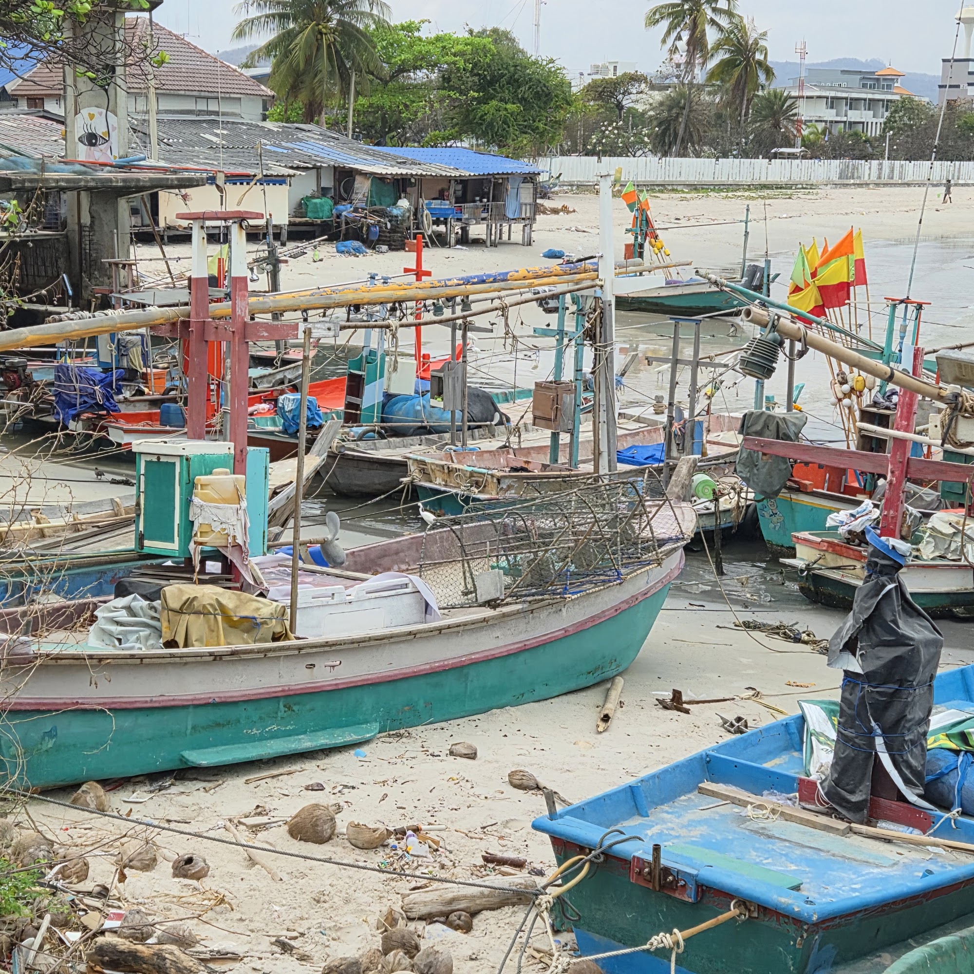 Phetchaburi: noticing woodwork and murals at Wat Yai Suwannaram