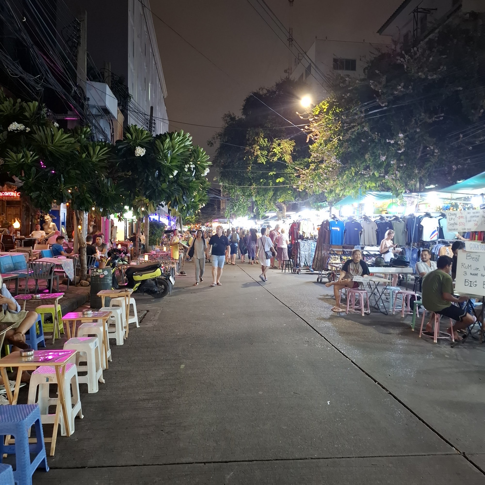 What to do in Bangkok in the morning?